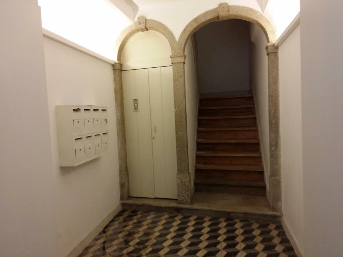 Cozy 1St Floor Flat Central Chiado District With Balconies And Ac 19Th Century Building 리스본 외부 사진