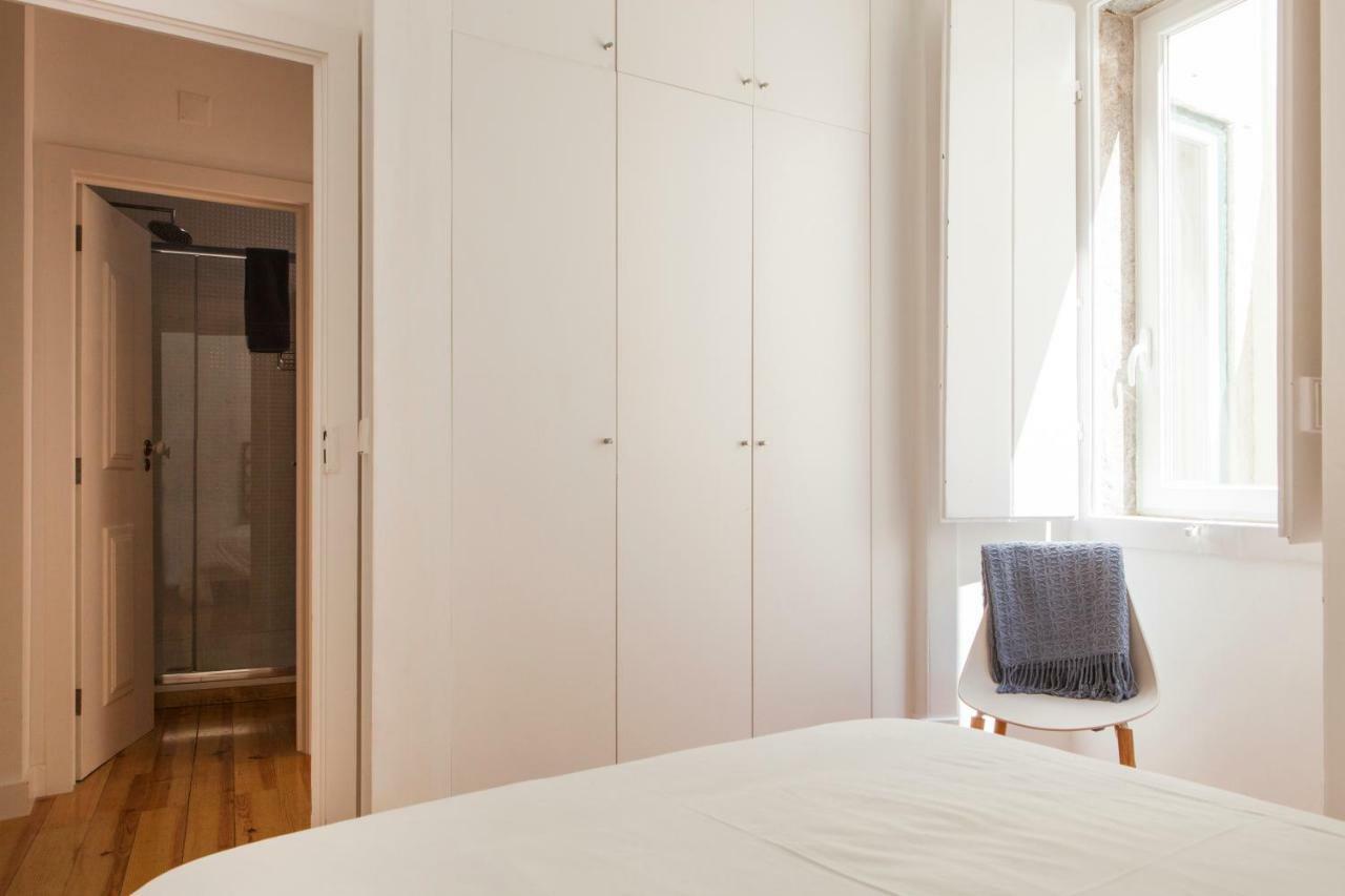 Cozy 1St Floor Flat Central Chiado District With Balconies And Ac 19Th Century Building 리스본 외부 사진