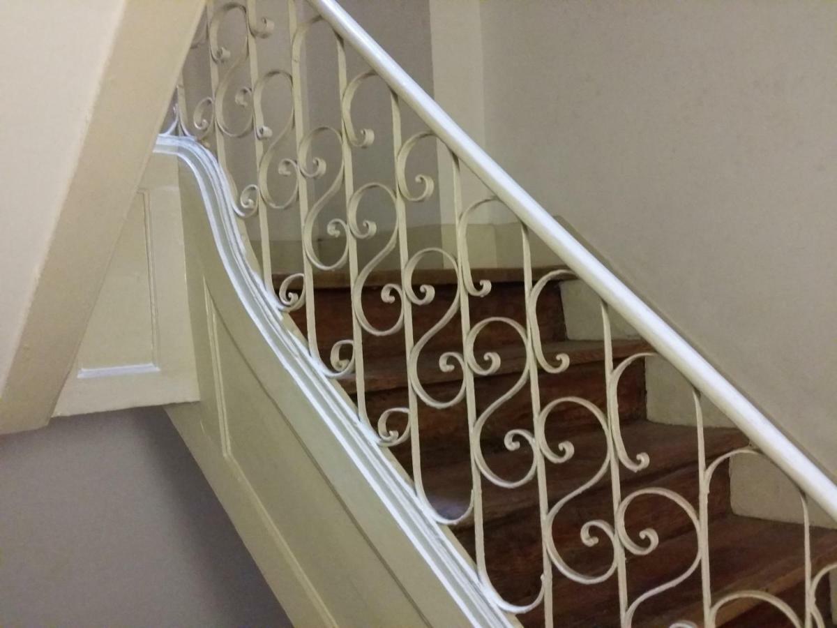 Cozy 1St Floor Flat Central Chiado District With Balconies And Ac 19Th Century Building 리스본 외부 사진