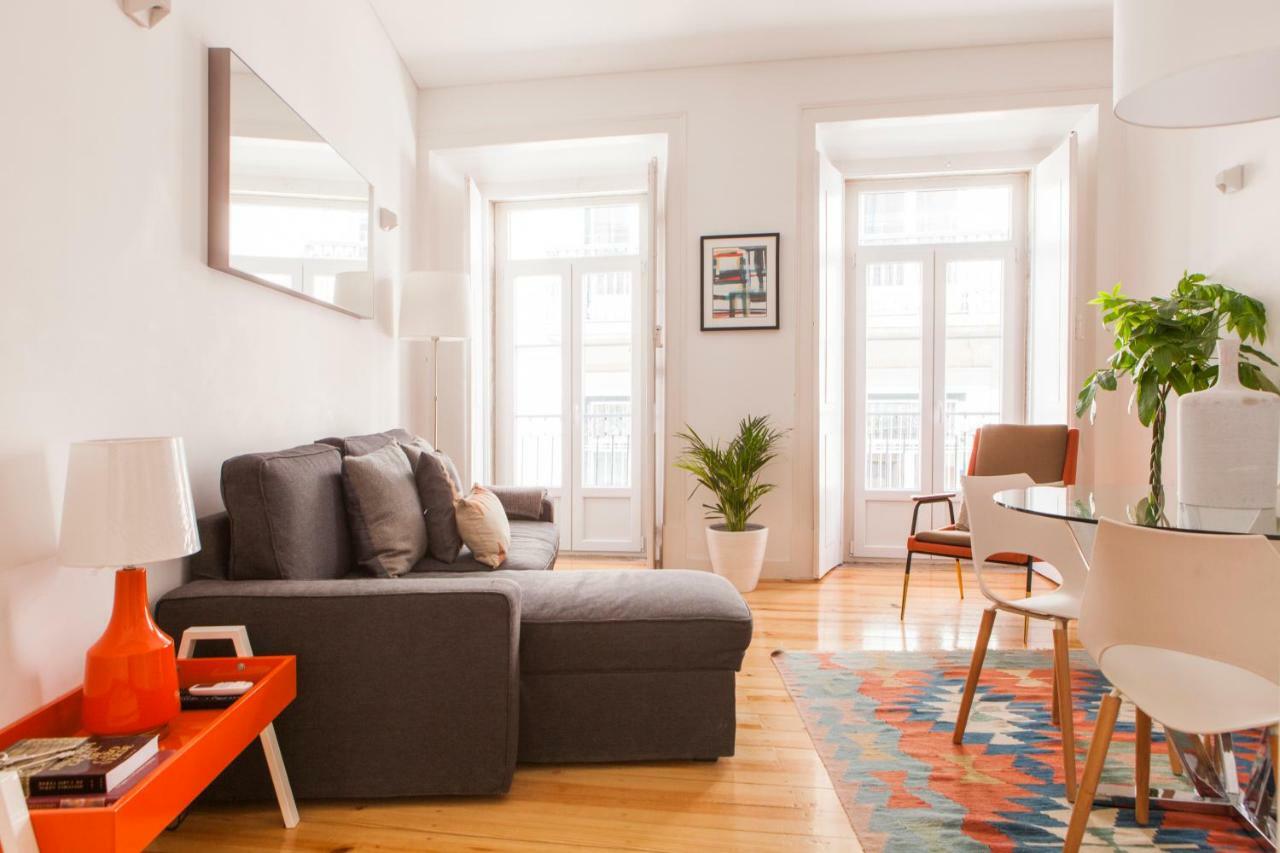 Cozy 1St Floor Flat Central Chiado District With Balconies And Ac 19Th Century Building 리스본 외부 사진